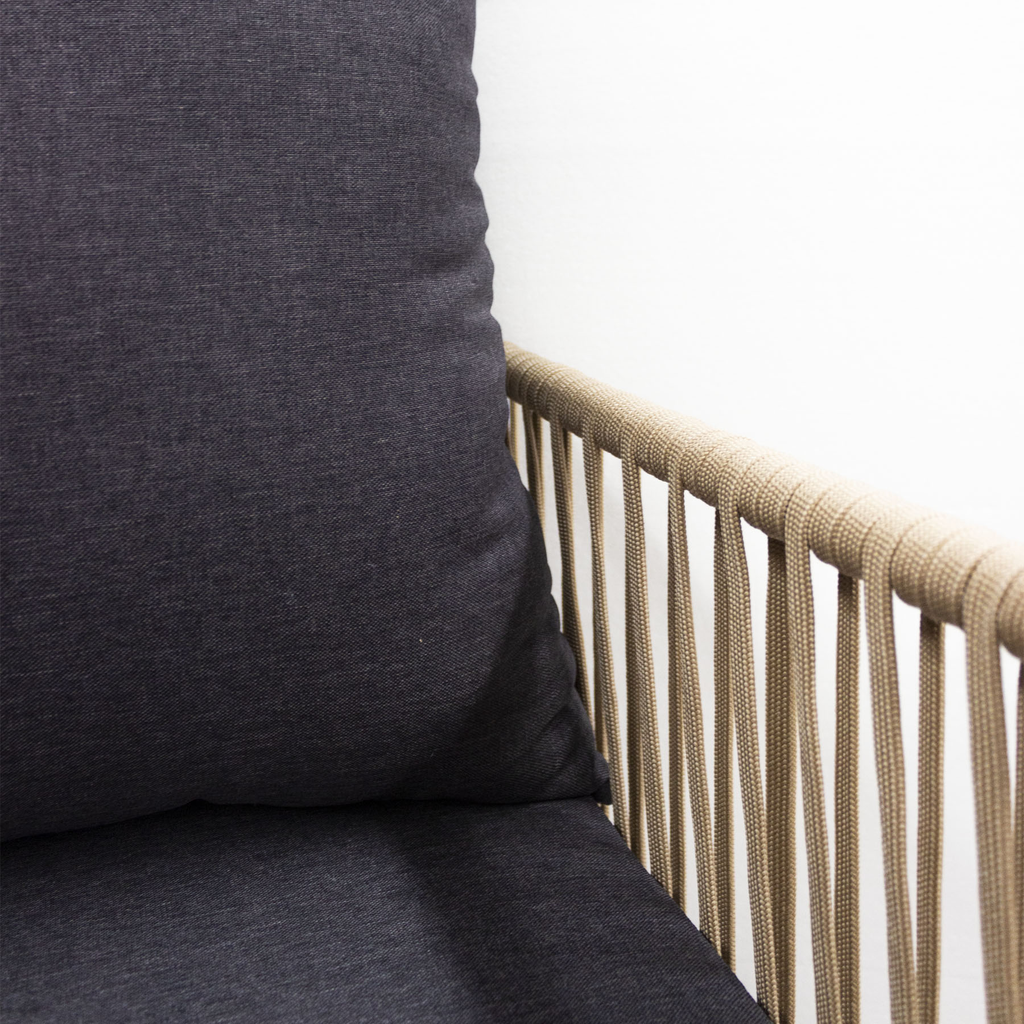 Chetumal sofa acero galvanizado negro cuerda textilene beige cojinería en tela loneta // Exterior 100%_31085
